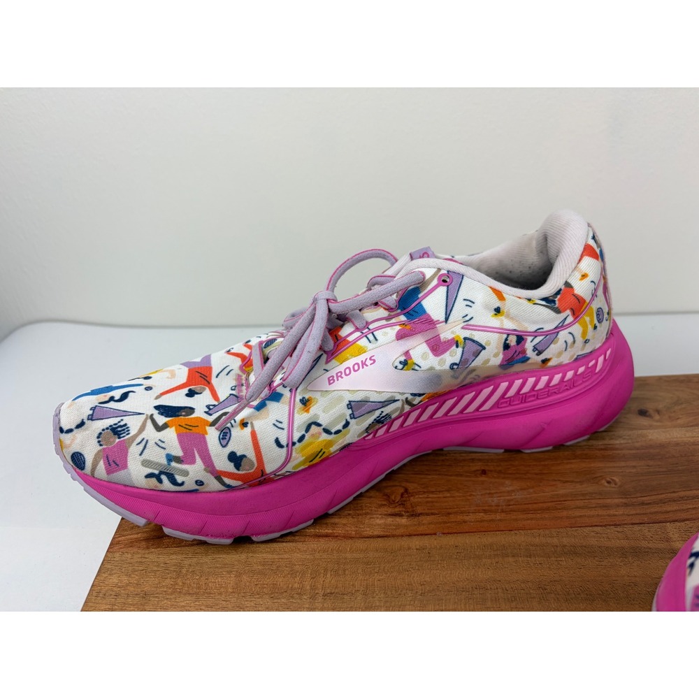 Brooks Adrenaline GTS 21 Size 10 White Pink Empower Unity Graphic Running Shoes - Picture 6 of 12